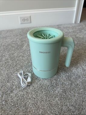 NWOT DOGNESS Mint Dog Paw Cleaner Mug with Handle
